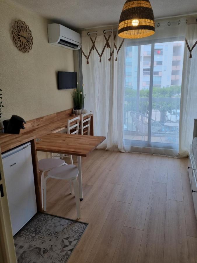 Апартаменты Studio Cabine Refait A Neuf A 3 Minutes A Pied De La Plage Ле-Гро-дю-Руа Экстерьер фото